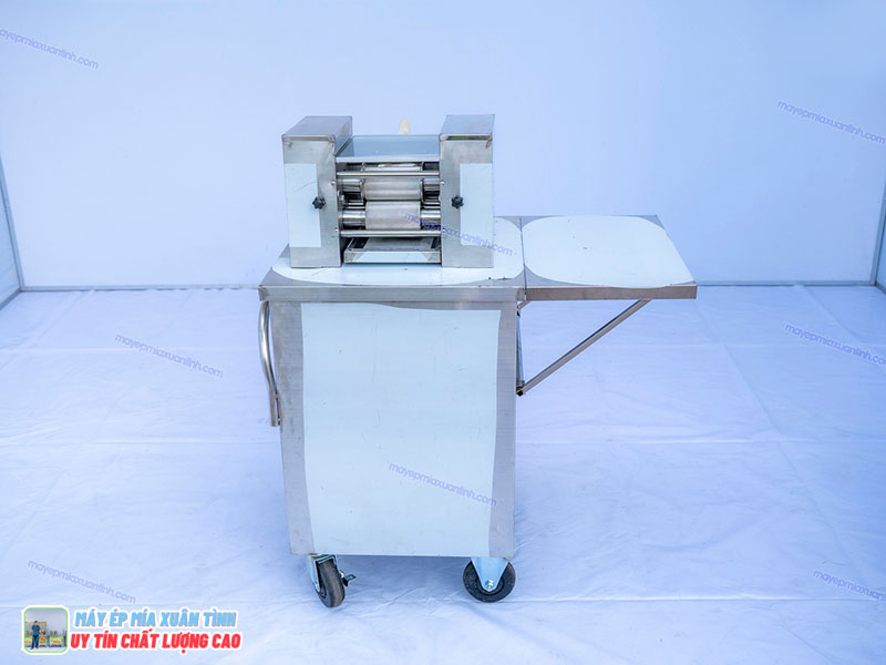 Làm thế nào để vệ sinh rulo (lô ép) máy ép nước mía đúng cách?
